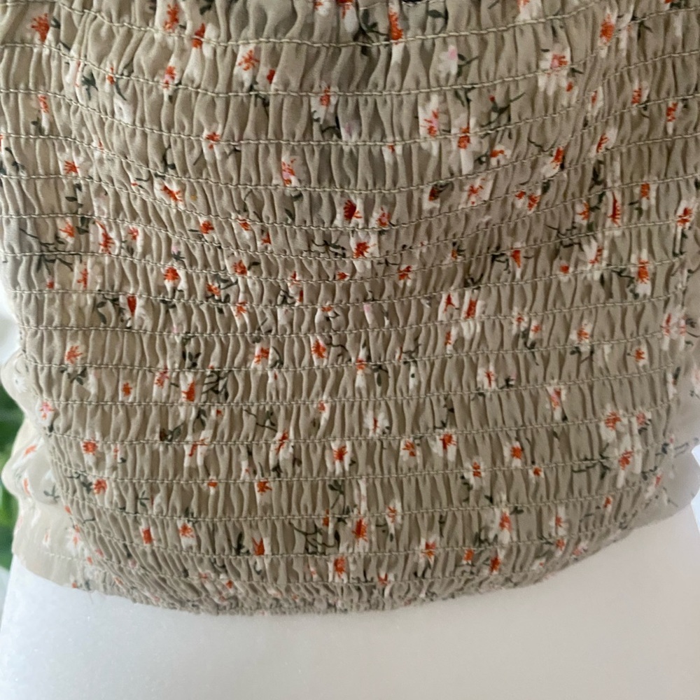 Floral Top - Picture 4 of 5